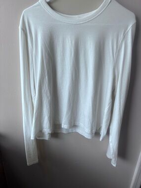 Lululemon Women's White Long-Sleeve Crewneck Top